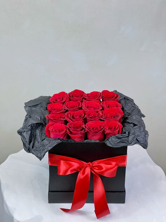 Red Queen Rose Box