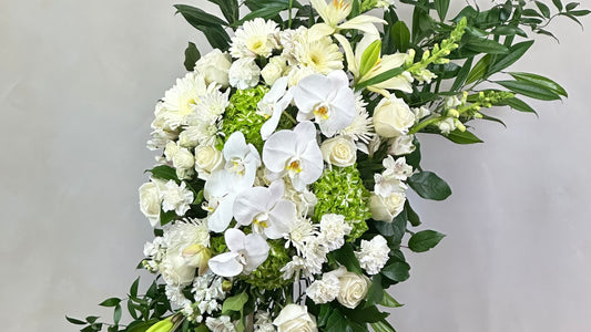 Expressing Compassion and Sympathy Through Elegant Funeral Flowers in Scottsdale