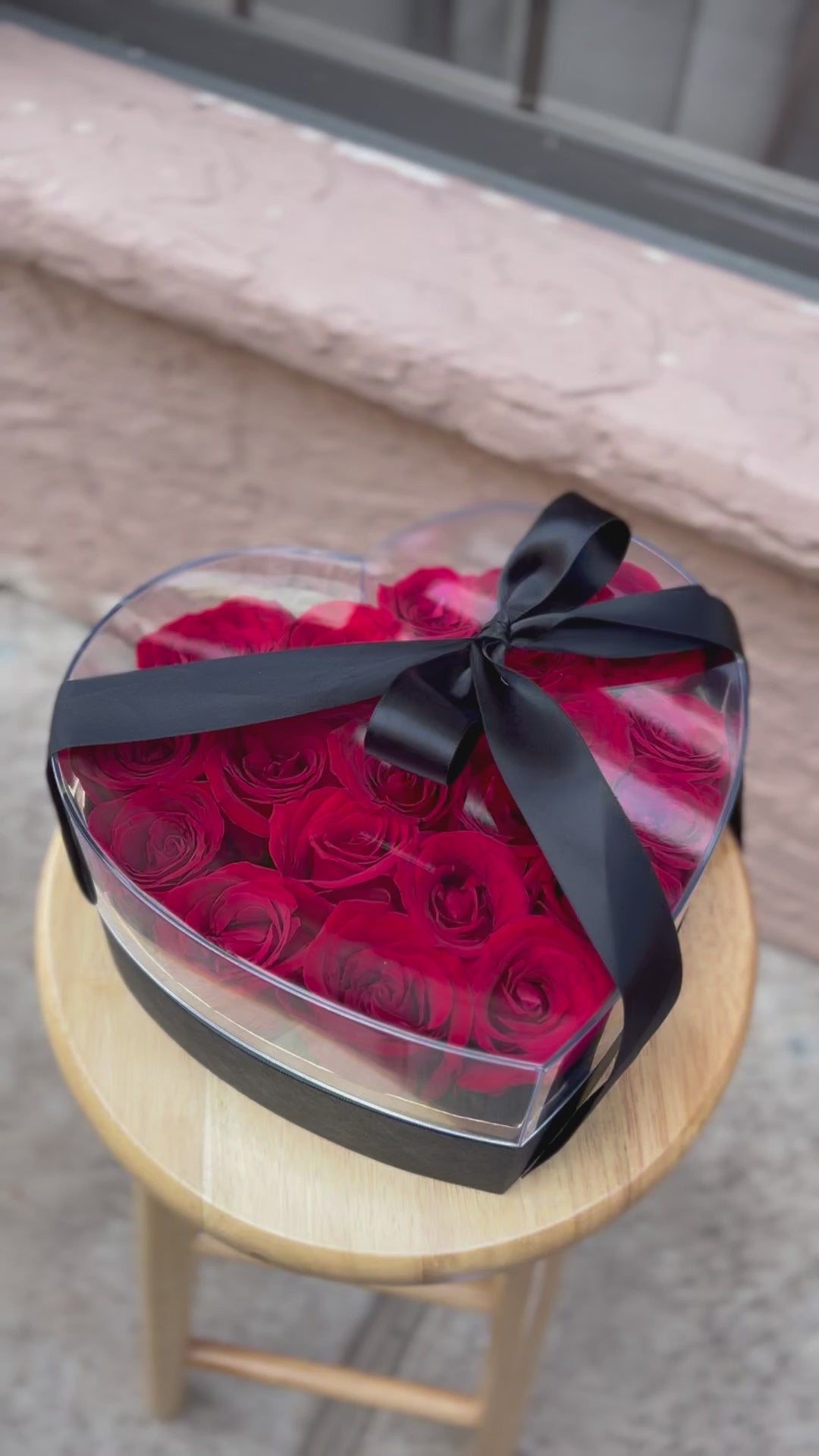 order box of roses Scottsdale